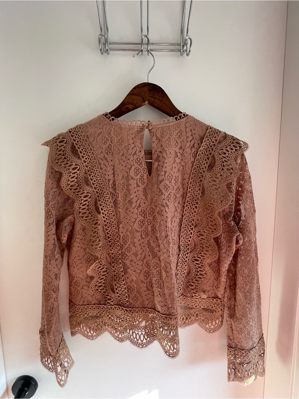 Lace Ruffle Blouse size L - Picture 3 of 11